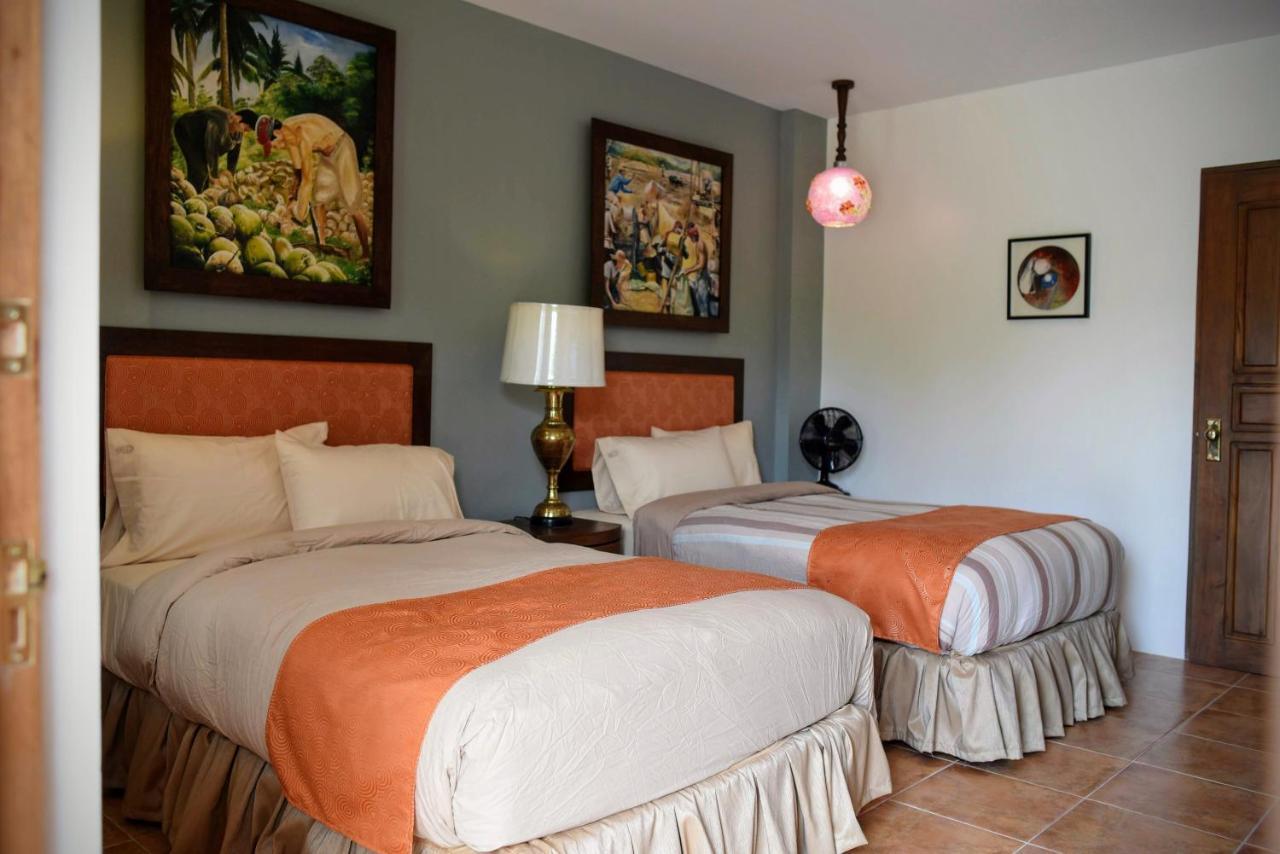 Casa Marina Bed And Breakfast Pagsanjan Eksteriør billede