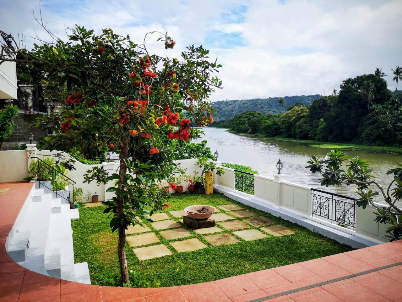 Casa Marina Bed And Breakfast Pagsanjan Eksteriør billede